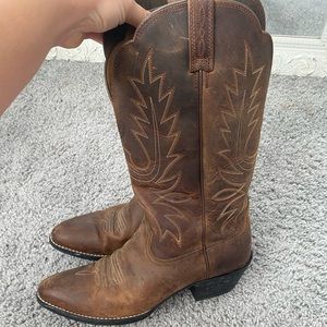 Women’s Ariat Heritage R Toe Western Boot